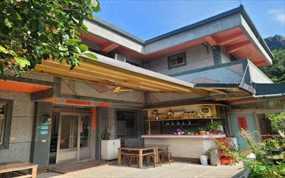 「溪邊小築」圖片