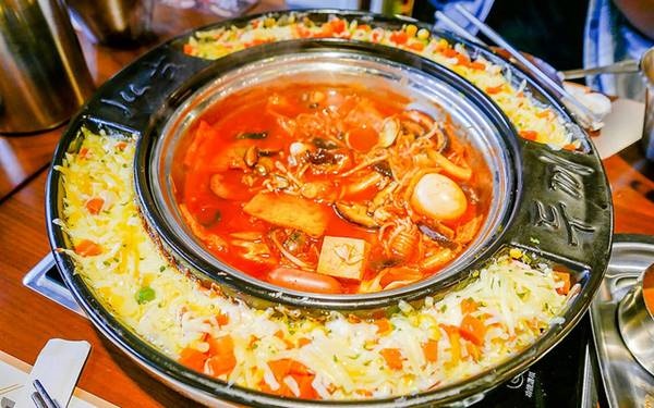「兩餐 韓國年糕火鍋」Blog遊記的精采圖片